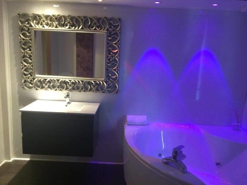 Leaside 3*