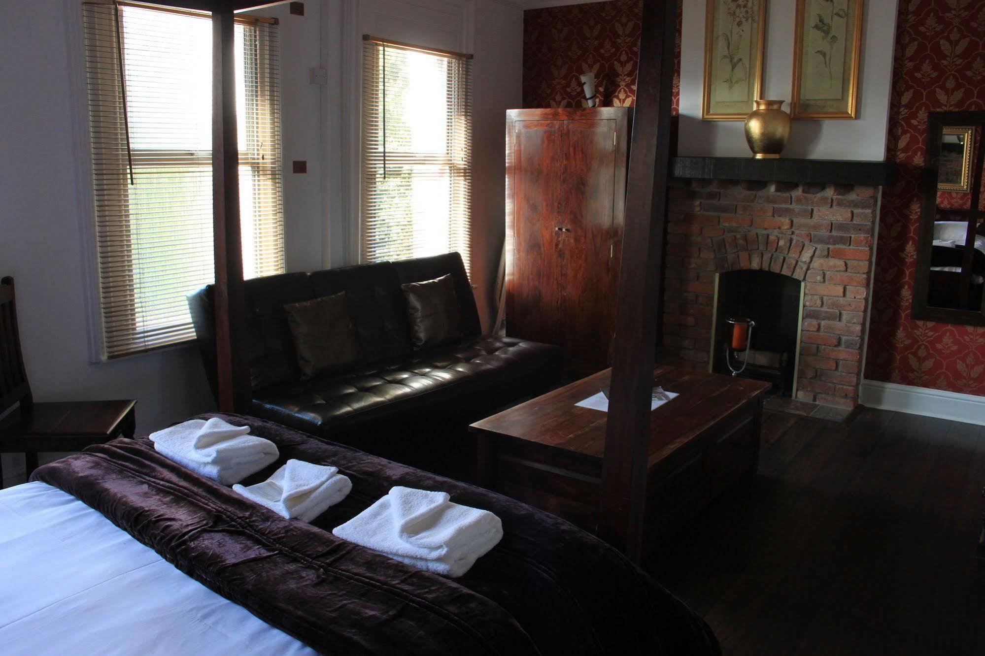 Leaside Hotel